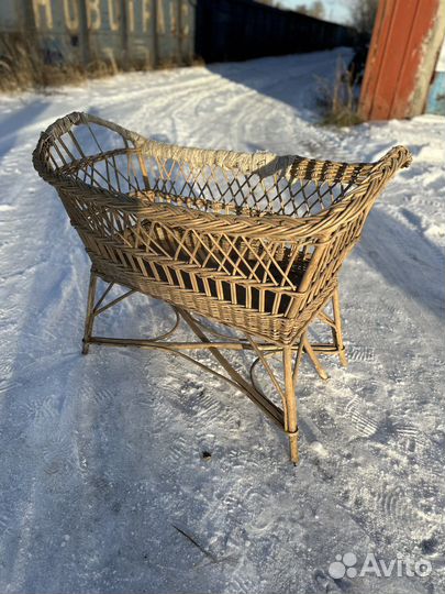 Детская кроватка плетёная