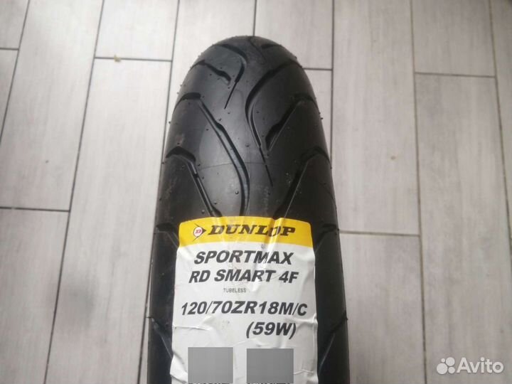 120/70R18 dunlop roadsmart 4