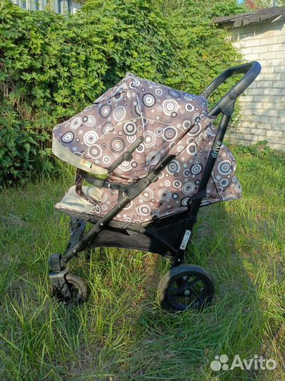 Прогулочная коляска