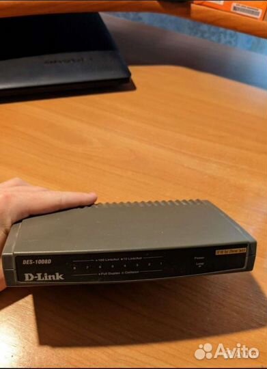 Коммутатор D-Link DES-1008D