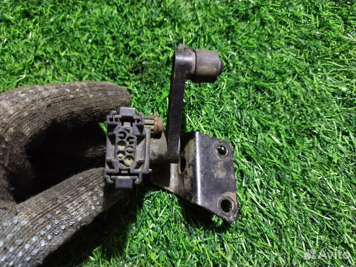 Датчик положения кузова Land Rover Range Rover