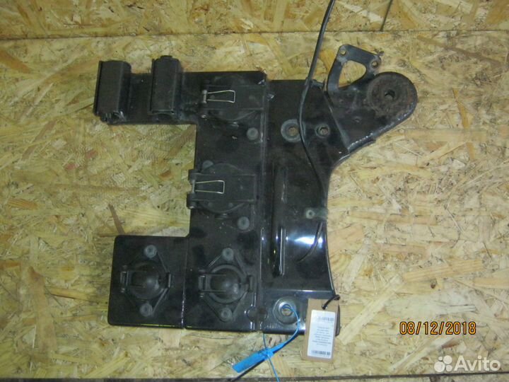 Кронштейн розетки (за кабиной) Scania R480 1506244