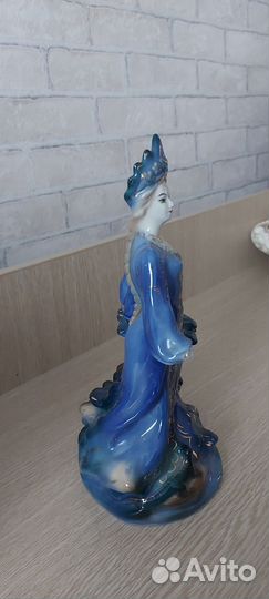 Фарфоровые статуэтки