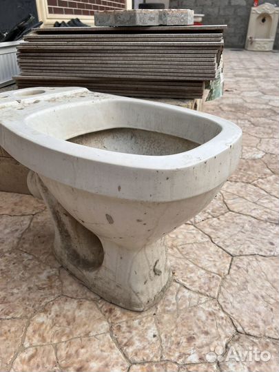 Унитазы и раковина бу