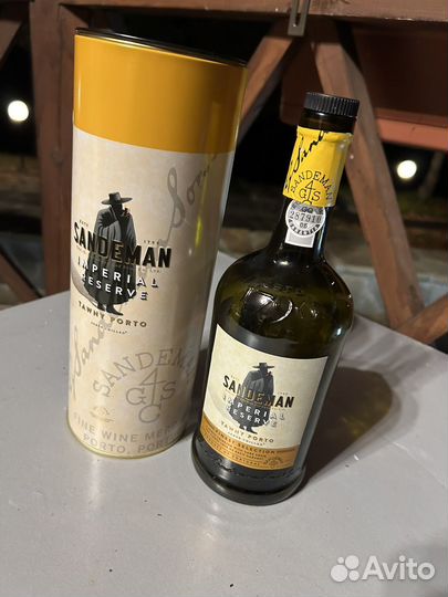 Портвейн Sandeman с коробкой (пустой)