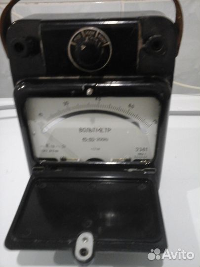 Раритетный вольтметр СССР в идеальном состоянии