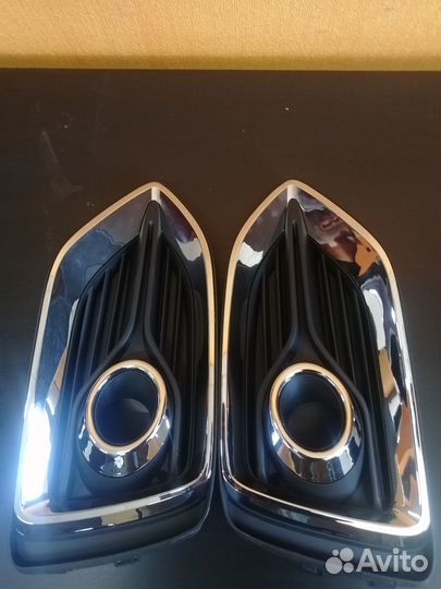 Рамка противотуманной фары Hyundai Solaris II 2017