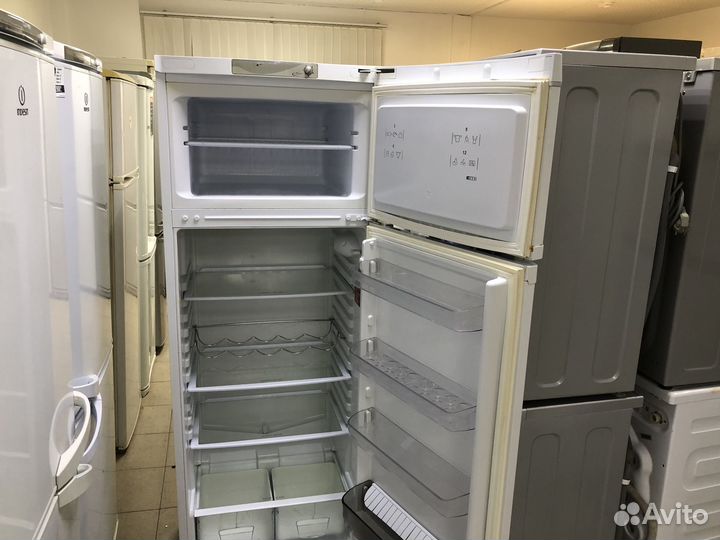 Холодильник бу Hotpoint-Ariston. С гарантией