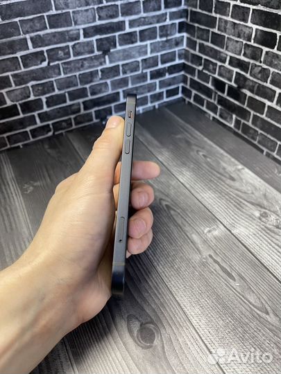 iPhone 12, 64 ГБ