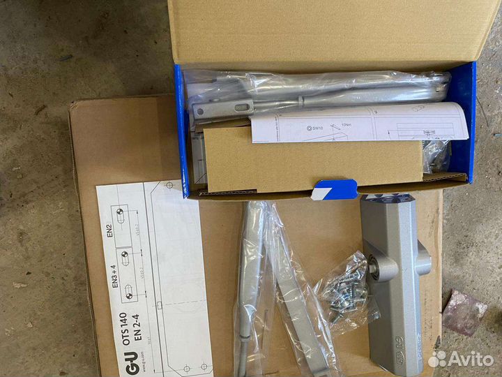 Доводчик дверной