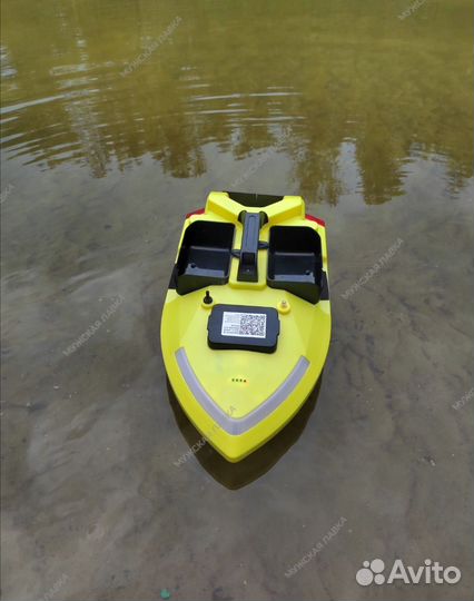 Прикормочный кораблик V020T