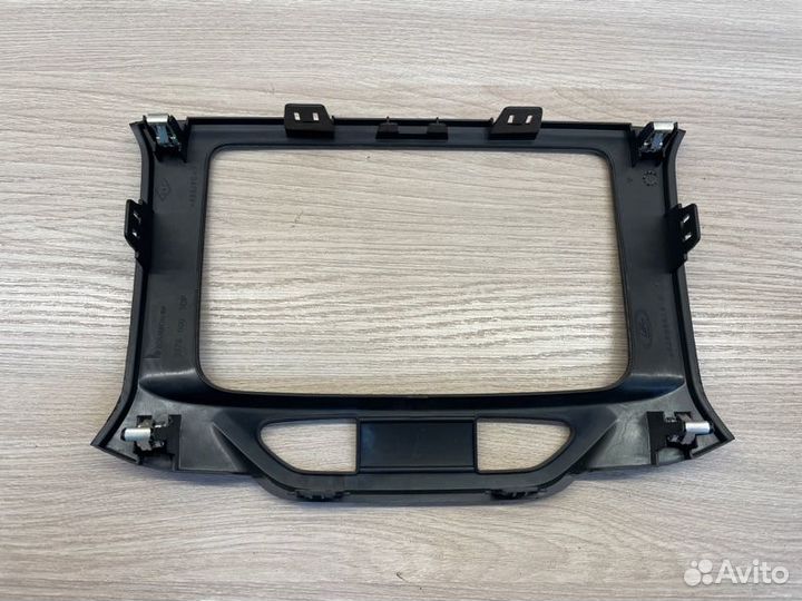 Рамка магнитолы LADA X-Ray