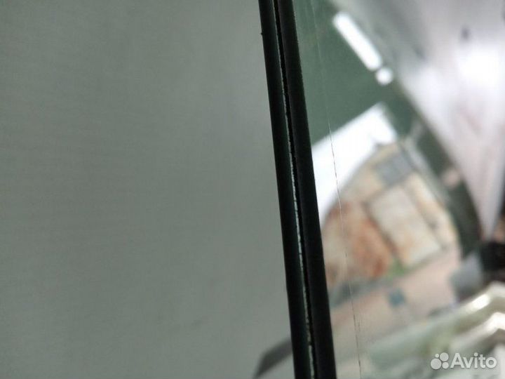 Стекло заднее левое Audi A8 D3