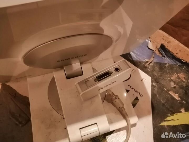 Монитор Samsung 770P