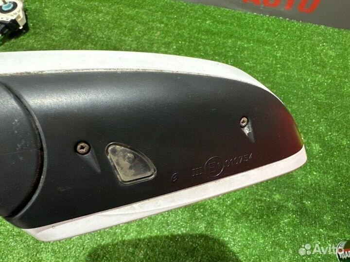 Зеркало заднего вида левое Audi A6 C6 Quattro 3.2