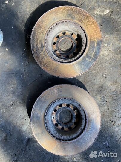 Диски тормозные передние Volkswagen Passat B7