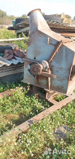 Мельница для зерна бу