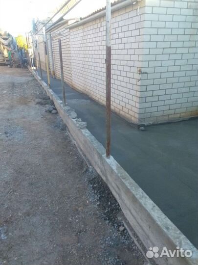 Бригада строителей