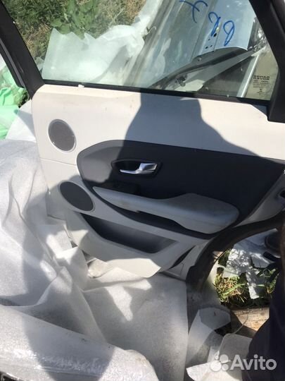 Обшивка задней правой двери Рендж Ровер Эвок