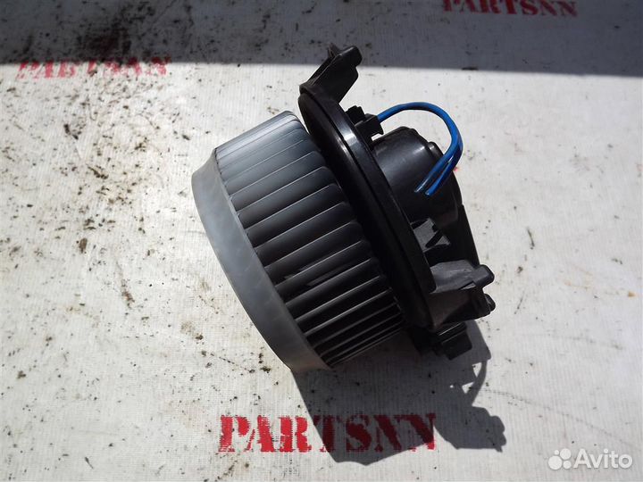 Моторчик печки Тойота Королла E150