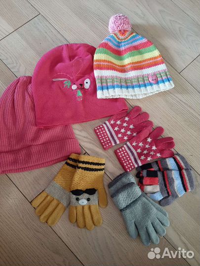 Шапки и перчатки на девочку 7-9 лет пакетом