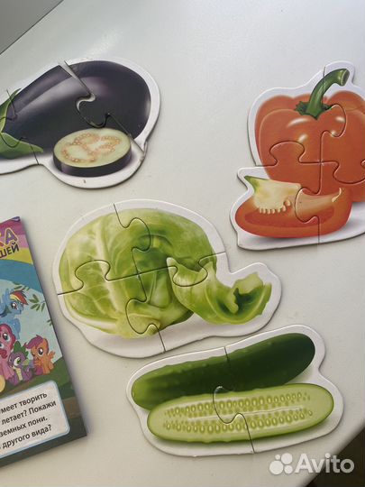 Развивающие игрушки для малышей пакетом