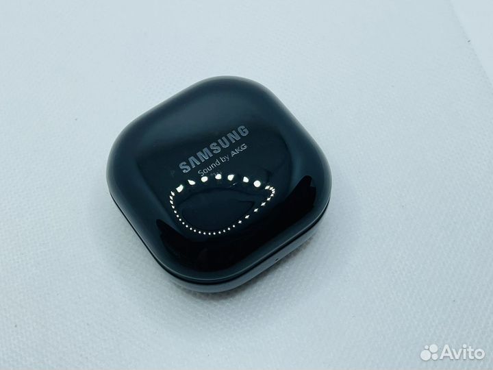 Беспроводные наушники Samsung Galaxy Buds Live