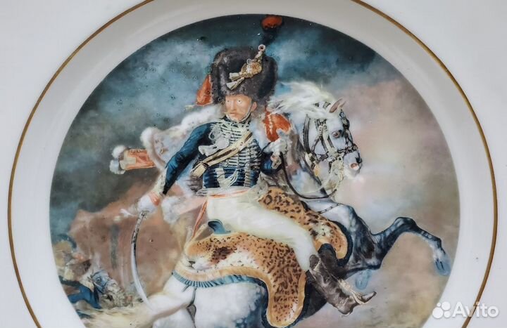 Блюдо фарфор Офицер конных егерей середина 20 век