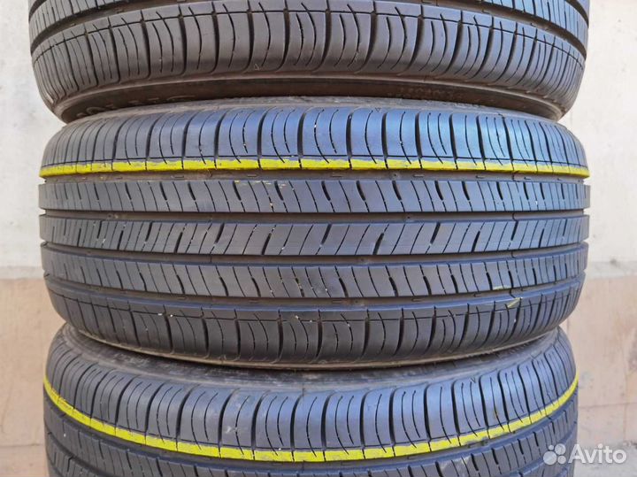 Kumho Solus TA31 215/55 R17 94V