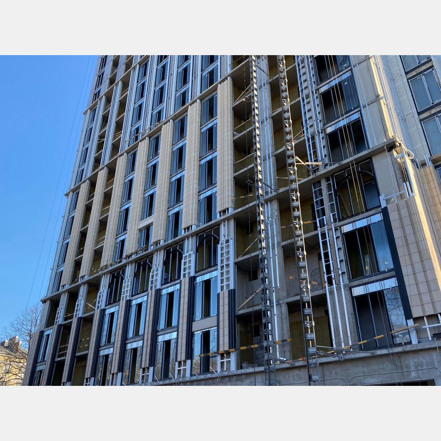 3-к. квартира, 146,3 м², 24/24 эт.