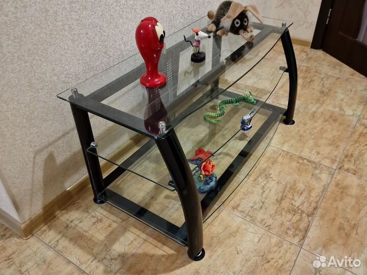 Тумба, стол под телевизор