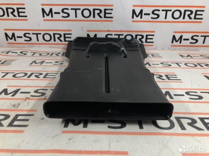 Воздуховод левый Mercedes-Benz E-Class W211