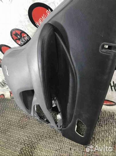 Обшивка двери задней левой (дверная карта) Acura MDX