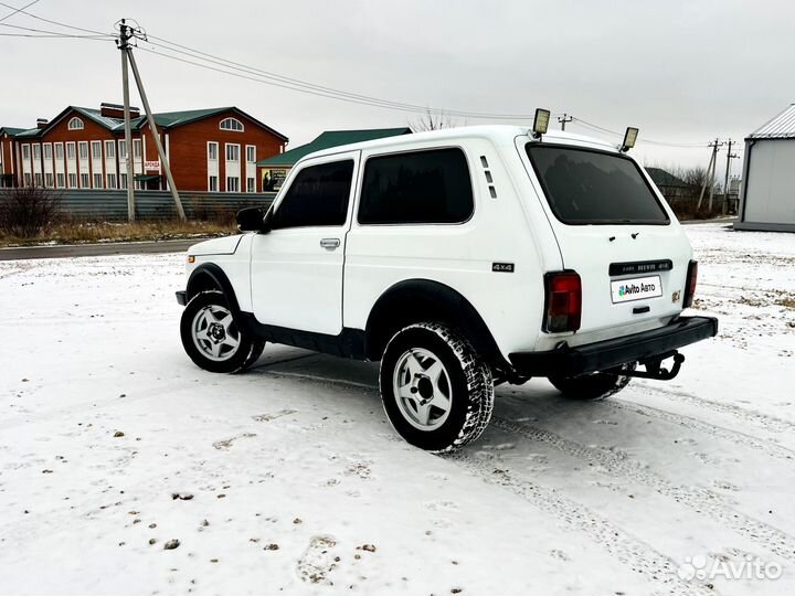 LADA 4x4 (Нива) 1.7 МТ, 2001, 140 000 км