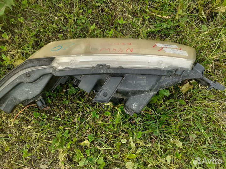 Фара Mitsubishi Space Wagon / Chariot