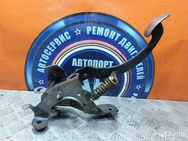 Педаль тормоза Renault Fluence L30R K4M 838