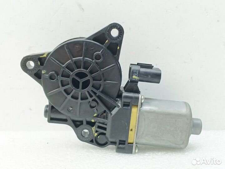 Моторчик стеклоподъемника задний правый Kia