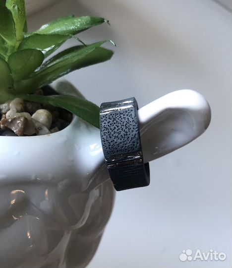 Новое кольцо из фарфора