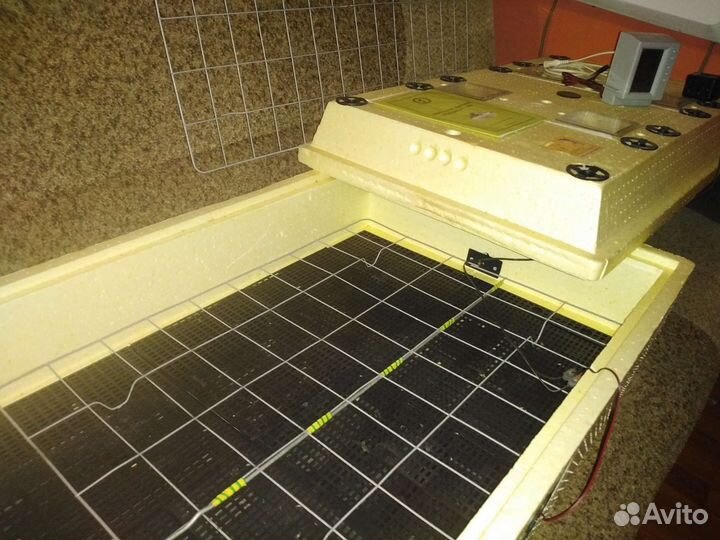 Продам инкубатор