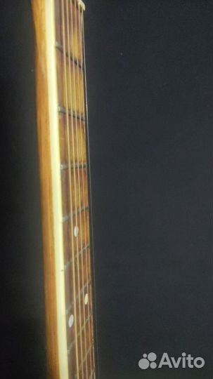 Акустическая гитара дредноут