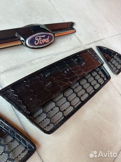 Решетки бампера ford focus 3