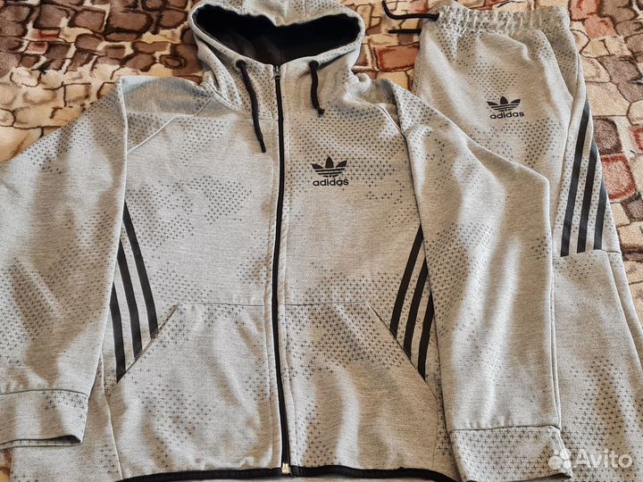 Спортивный костюм на подростка