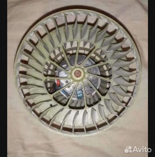 Моторчик печки на мерседес 124 3,2 - 2,8