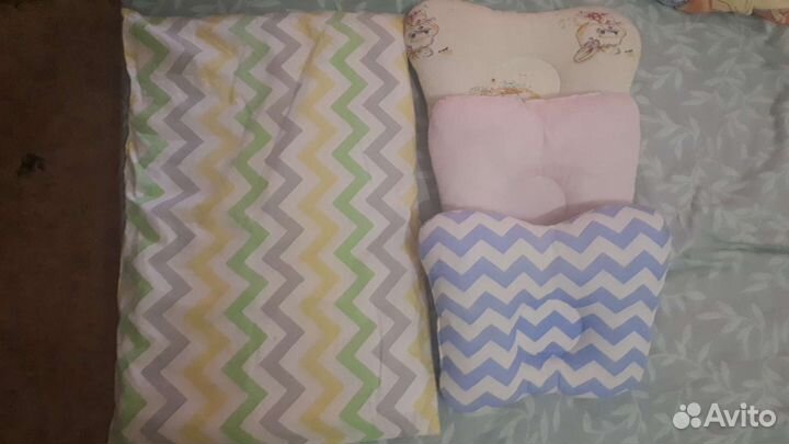 Кроватка, матрас, мобиль, коврик и пр