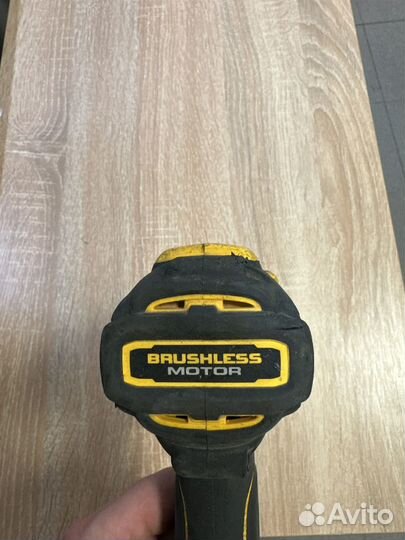 Шуруповерт dewalt dcd 708