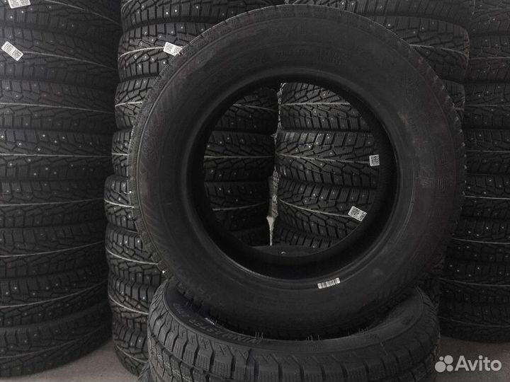 Gislaved Soft Frost 200 215/55 R17 98