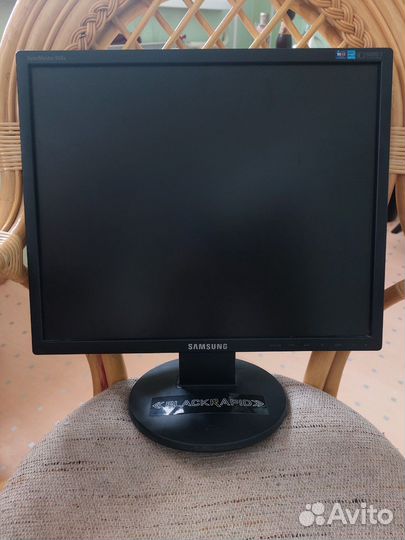 Монитор Samsung 943 N