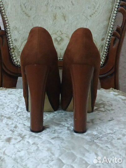 Женская обувь