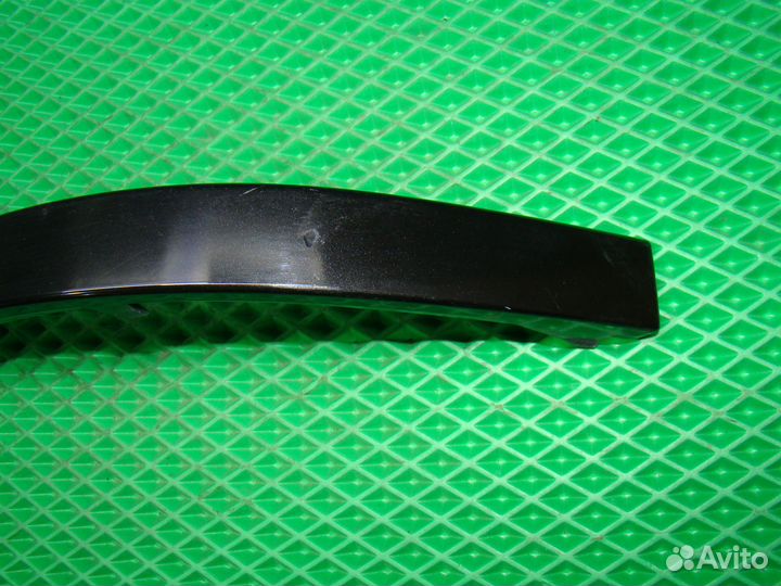 Накладка под фонарь левая BMW 7 E65 бмв 7 Е65 Е66