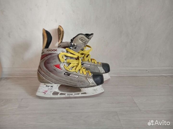 Коньки хоккейные